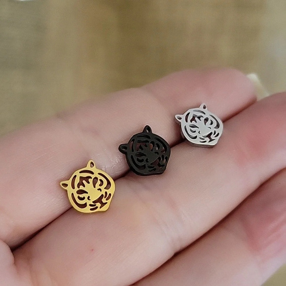 Tiger Stud Earrings, choice of color - Picture 1 of 6